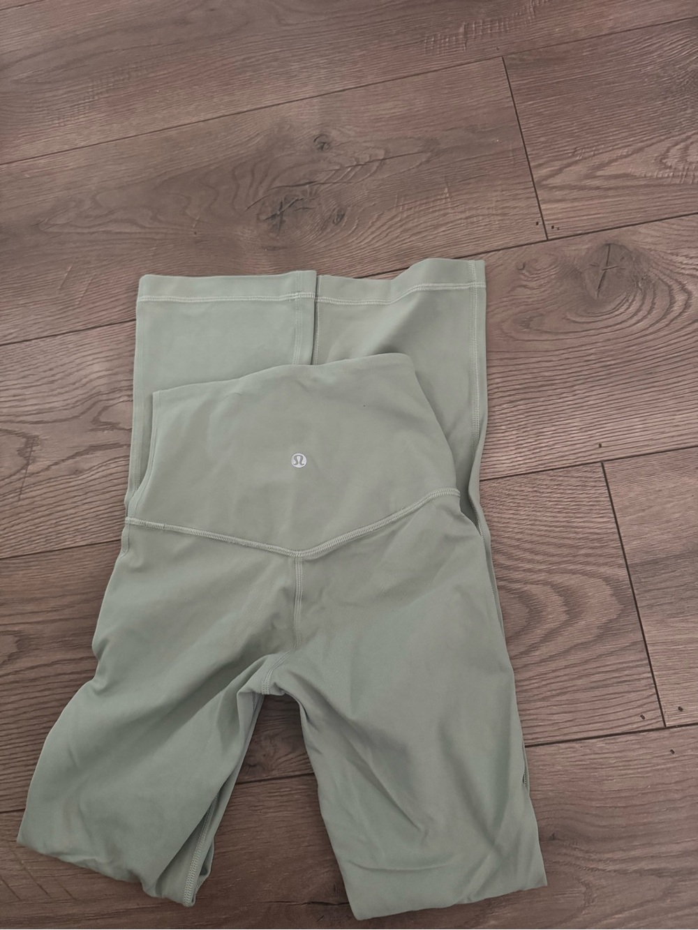 lululemon athletica Sage Green align flares size 0 Inseam 28”
